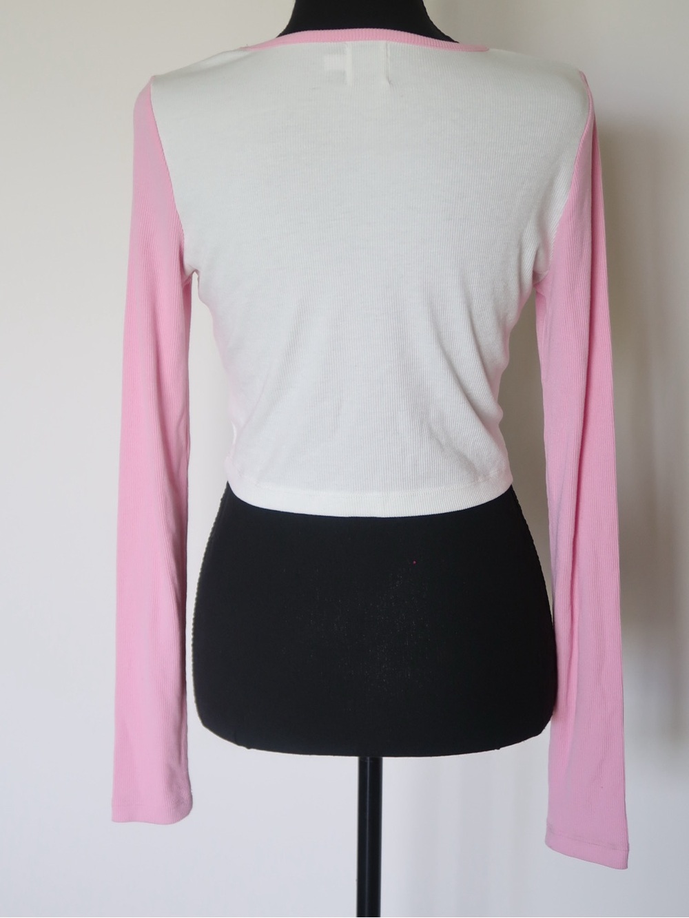 Princess Polly Cropped Raglan T-Shirt - Picture 3 of 3